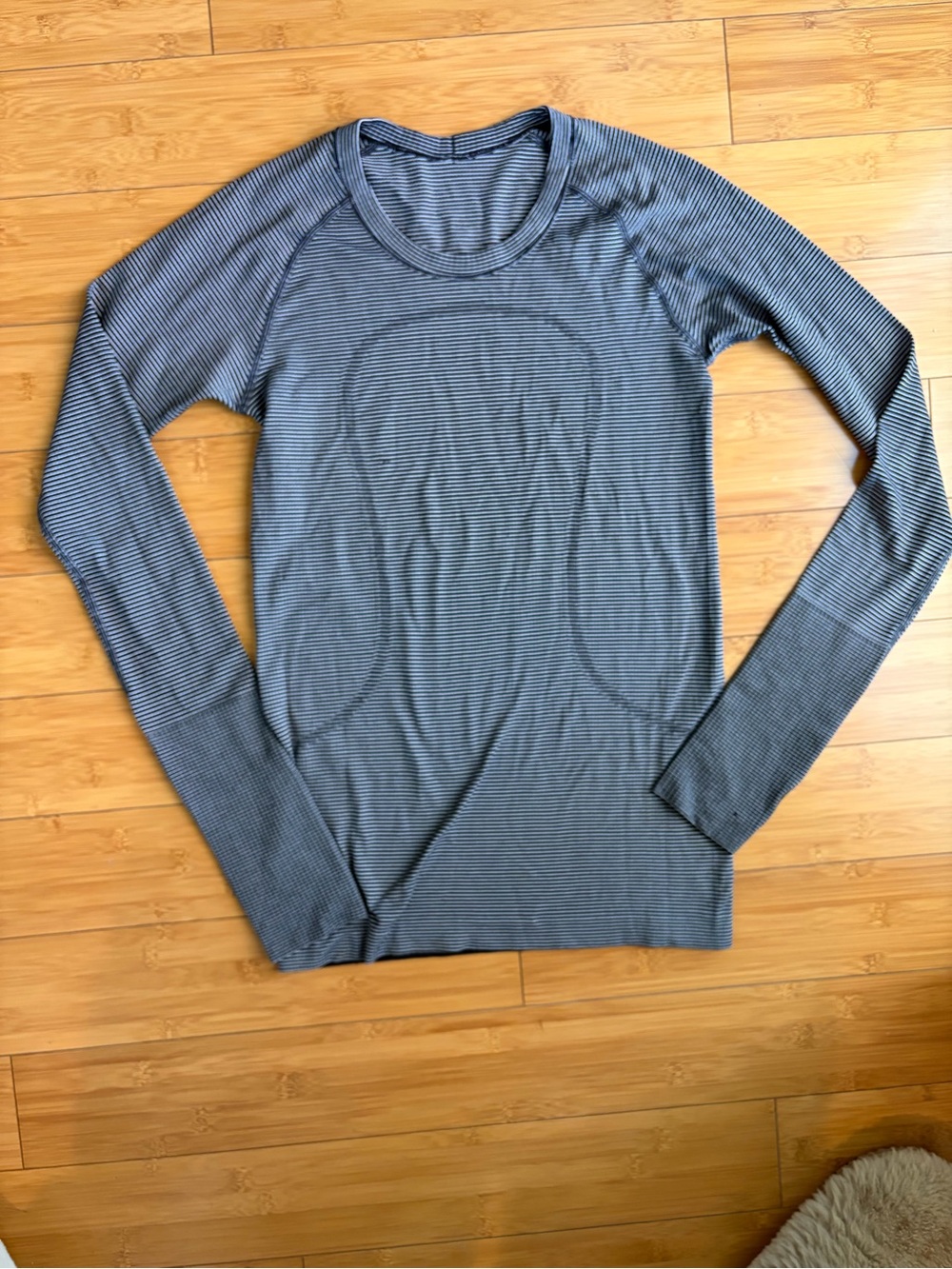 Striped Long Sleeve Athletic Top in Heathered Blue